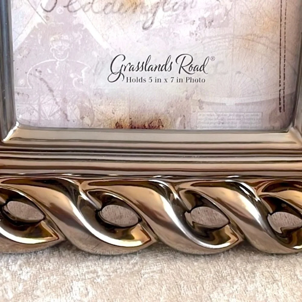 Brand New Grasslands Road Metallic Pewter Ceramic Picture Frame for 5